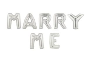 בלוני Marry Me להצעת נישואין